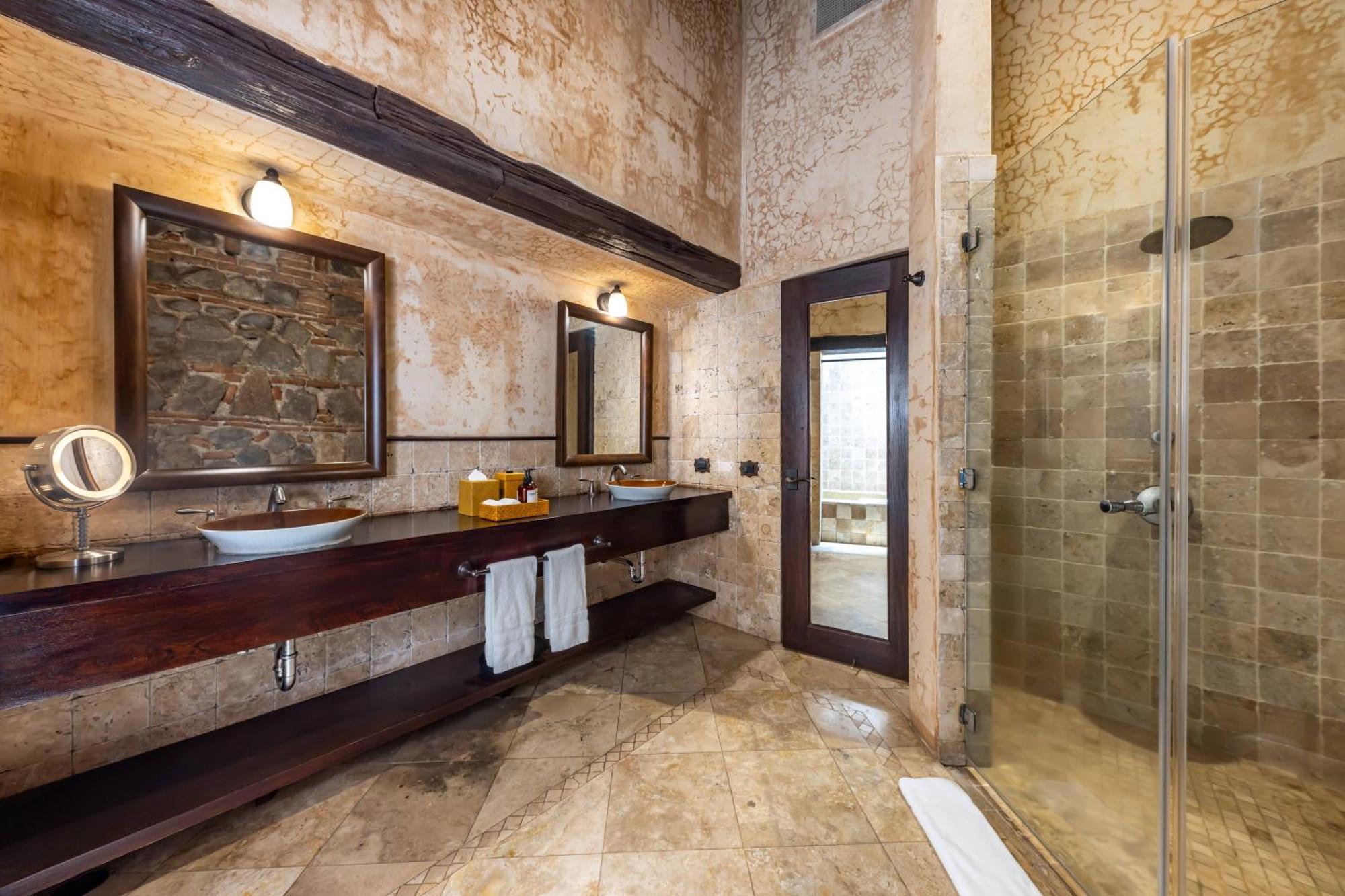 Suite Hot Tub
