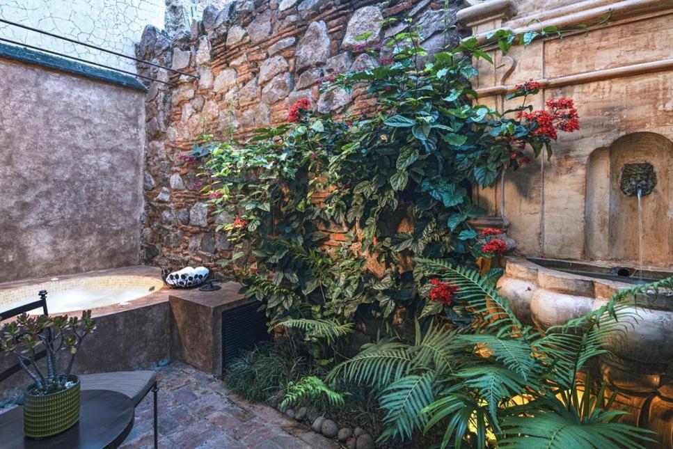 Suite Hot Tub