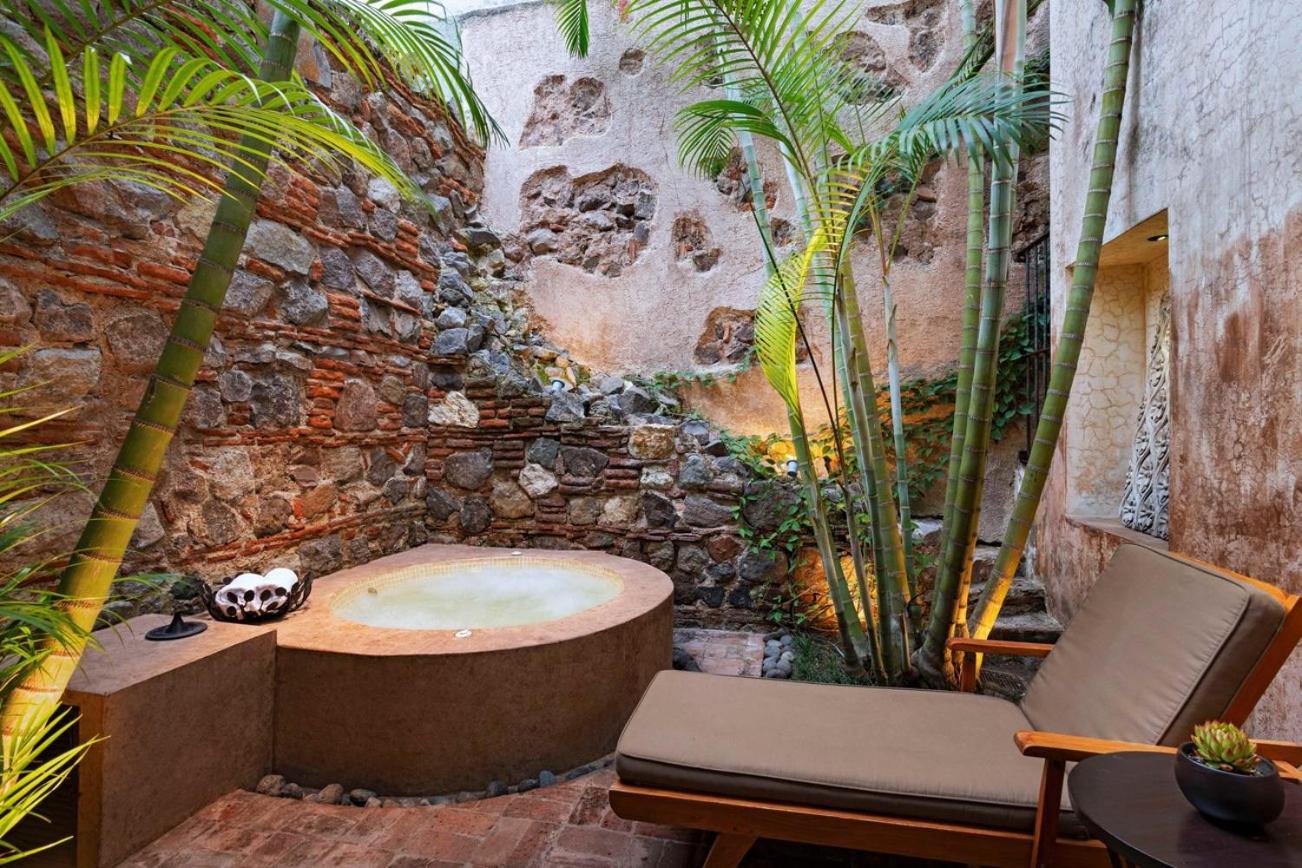 Suite Hot Tub